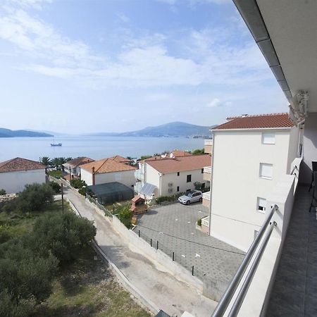 Apartments Meri Trogir Eksteriør bilde