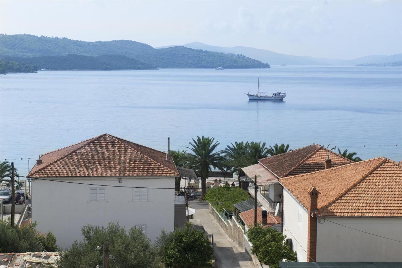 Apartments Meri Trogir Eksteriør bilde