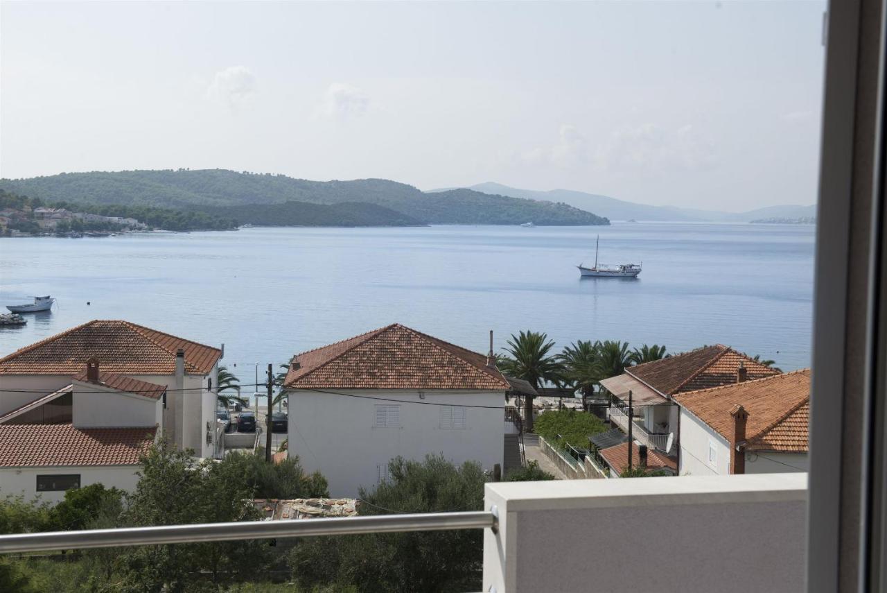 Apartments Meri Trogir Eksteriør bilde