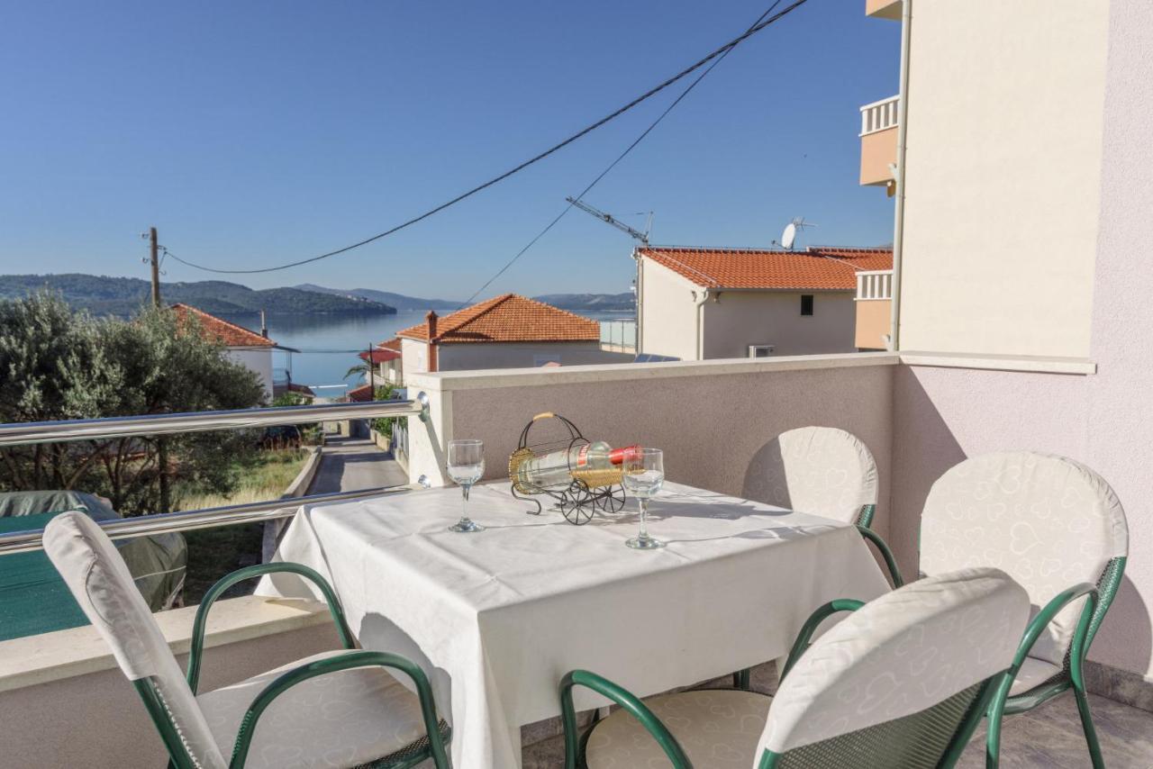 Apartments Meri Trogir Eksteriør bilde