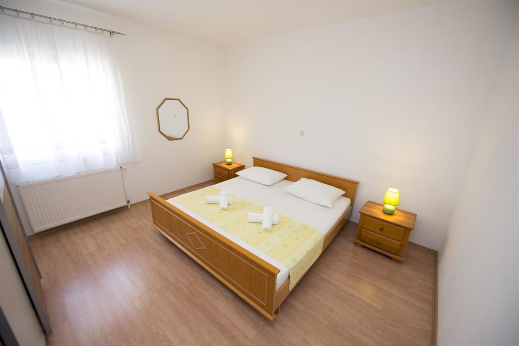 Apartments Meri Trogir Eksteriør bilde